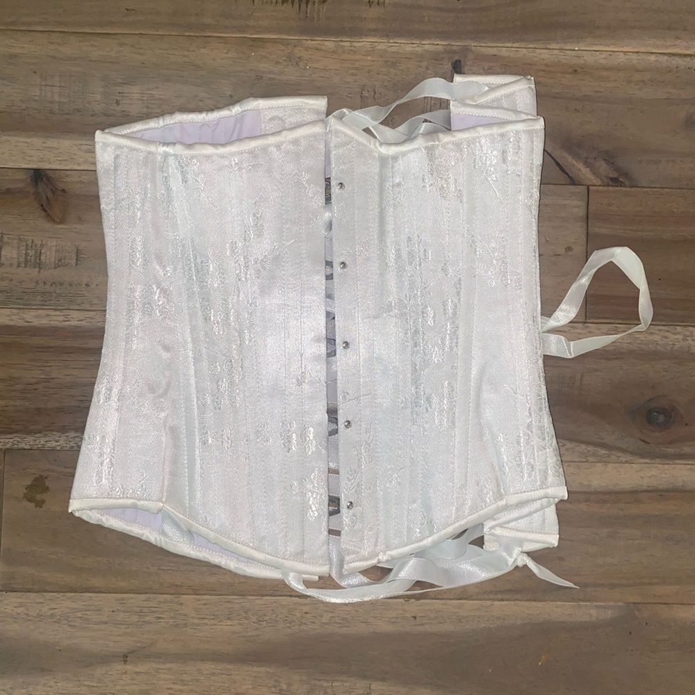 Timeless Trends corset